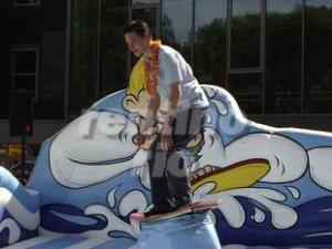 3-Surfsimulator inkl. Betreuung und Haftpflichtversicherung / Beach Party / Surfboard Riding / Surf Si