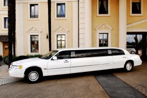 1-Limousine mieten für alle Anlässe.