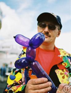 Luftballonmodellierer Udo Luftus und Hase Bugs