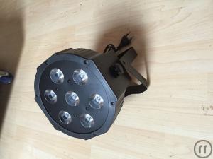 1-Led Scheinwerfer mit 7x9Watt RGB LEDs