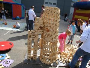 1-Bauen ohne Grenzen - Riesen Bausteine / Kinder Baustelle