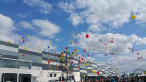 2-Luftballonweitflug inkl. Betreuungspersonal, Haftpflichtversicherung, Ballongas, Ballons+Weitflugkar