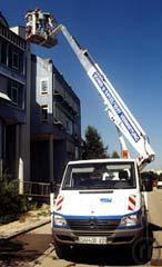 Teleskoparbeitsbühne LT 235