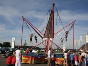 1-Bungee Trampolin / Quartertramp / Viererbungee / Jumpinganlage für Veranstaltungen mieten