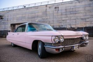 6-Oldtimer Pink Cadillac Sedan 1960 selbst fahren, Nürnberg