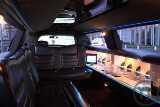 3-schwarze Stretchlimousine 8,6 m lang mieten!