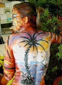 1-Bodypainting die Attraktion auf Ihrem Fest