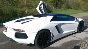 3-LAMBORGHINI AVENTADOR Roadster - Nicht von dieser Welt - bester Lamborghini - europaweite Zustellung