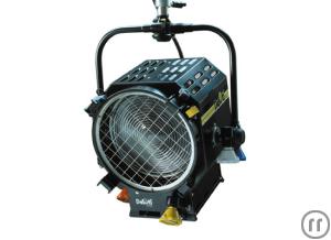 Desisti Leonardo 2000W PO Linsenscheinw. G38/CP73, stangenb. inkl. Flügelt.4-fach Desisti Leonardo 2000W PO Linsenscheinw. G38/CP73, stangenb. inkl. Flügelt.4-fach