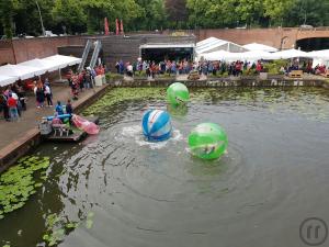 3-Aqua Balls / Aqua Zorbing / Wasserball Arena / Water-Walking Balls inkl. 1 Eventbetreuer + Pool 6x6m