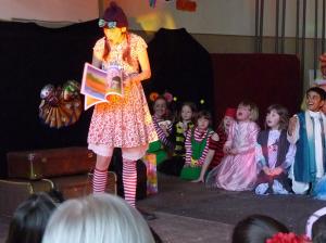 2-Die lustige Bühnenshow mit Clownin Pauline