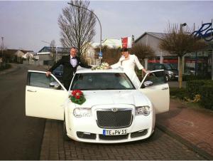 2-Hochzeitslimousine für Ihre Traumhochzeit - Sorglospakete mit verschiedenen Modellen