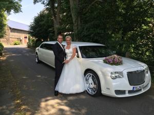 3-Hochzeitslimousine für Ihre Traumhochzeit - Sorglospakete mit verschiedenen Modellen