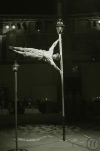 3-Der Laternenanzünder - Akrobatikshow - Künstlerische Show - Akrobatik