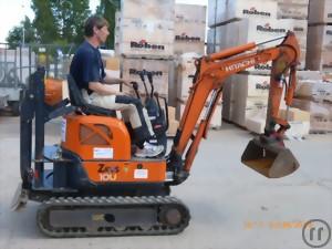 Minibagger von Hitachi und Cat