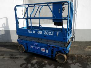 2-8m Scherenarbeitsbühne Genie GS 2032