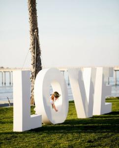 XXL Schriftzug LOVE Buchstaben H: 1,90m Hochzeit Event Chiavari