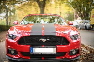 1-Ford Mustang GT Coupe / Cabrio V8