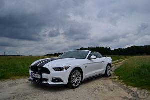 5-Ford Mustang GT Coupe / Cabrio V8