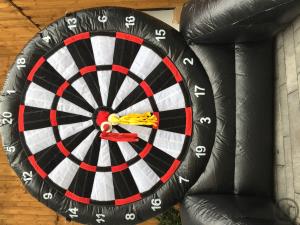 2-Riesendart Dartscheibe XXL Mega Klett Dart Hüpfburg Slush uvm.