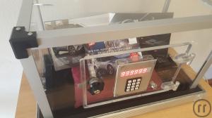 2-Glastresorgewinnspiel / Glastresor / Gewinnspiel / Tresor