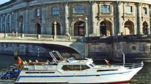 EVENTSchiff in BERLIN City - Private Stadtrundfahrt - Sightseeing - Rivercruise - Ab 2 bis 25 P.