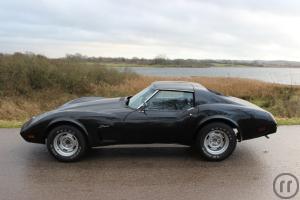 2-Chevrolet Corvette Stingray