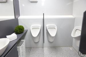 3-Vermietung von hochwertigen neuen und Hygienische sauberen Toilettenanlagen.