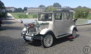 3-Hochzeitsauto -Oldtimer: Excalibur in weiß Cabrio ---Imperial in weiß mit verdeck.