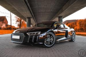 2-Audi R8 V10 Plus