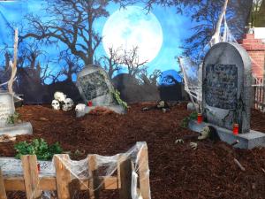4-Friedhof, Halloween, Grusel- Bühnenbild