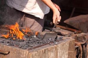 4-Handwerksvorführung - Schmieden Jahrmarkt, Handwerker