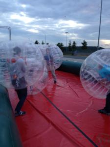 3-Bubble Soccer mit großem Feld