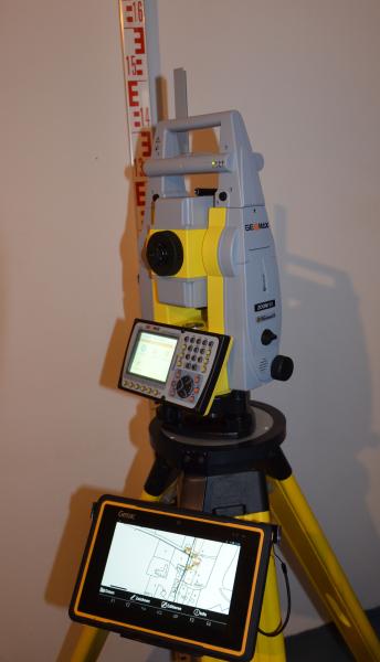 GeoMax Zoom90 Robotik - Einmannstation für den Polier im Hochbau, Garten- und Landschaftsbau u.v.m.