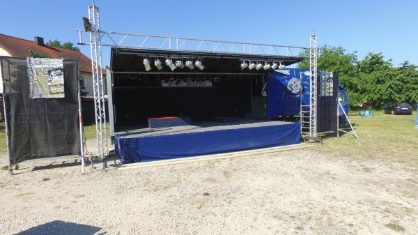 Mobile Bühne mit oder ohne Technik Show Shuttle Truck Stage