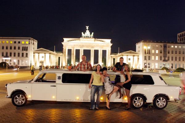 2-Stretchtrabi für Stadtrundfahrten in Berlin. Stretchtrabant, Trabant Rundfahrt Trabi City To...