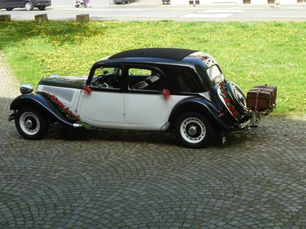 3-Hochzeitsauto Desirée mit Chauffeur, Citroen Oldtimer 11CV, Hochzeit Fahrzeug, Oldtimerver...