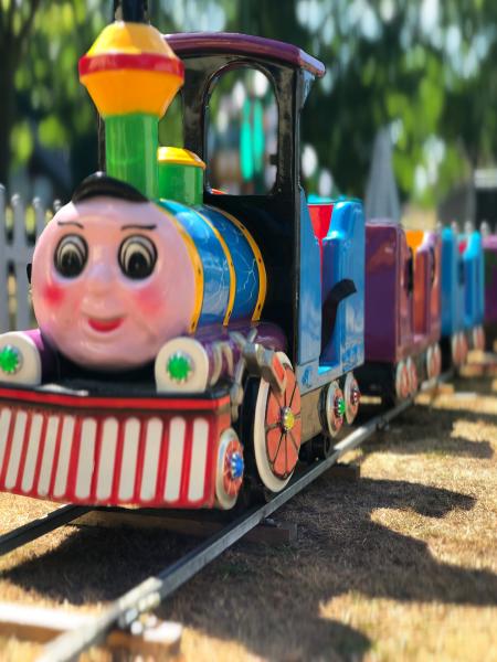 2-Kinder - Eisenbahn - Thomas