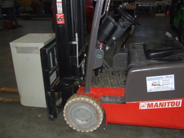 2-Manitou ME318