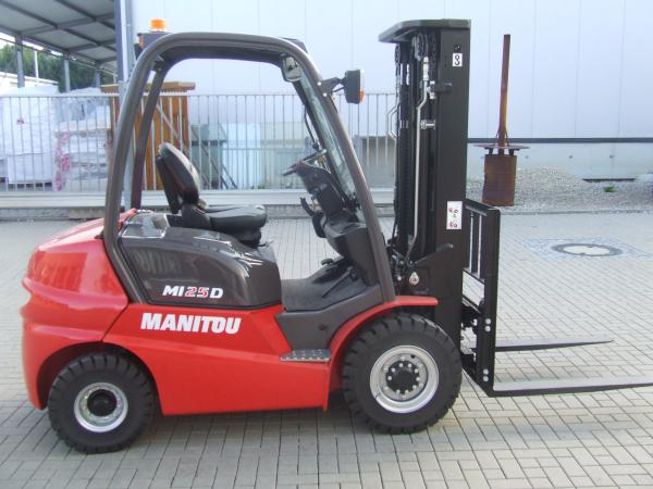 3-Manitou MI25D