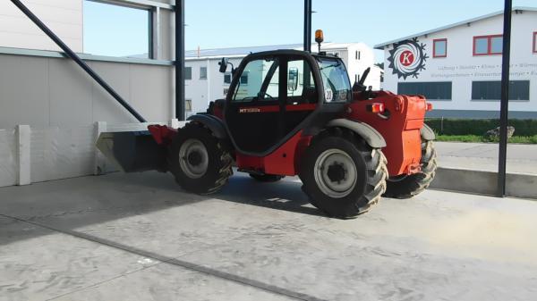 2-Manitou MT1030s