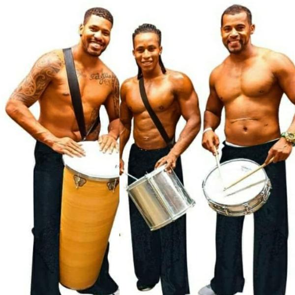 3-brasilianische Sambatänzerin, Sambashow, Capoeira, Trommelshow Hannover & Region