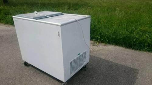Elektrische Kühlbox Kühltasche Mini Kühlschrank mieten