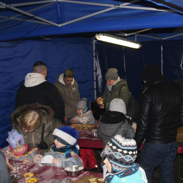 5-Kinderbäckerei / Weihnachtsbäckerei / Bäckerei / Kekse backen