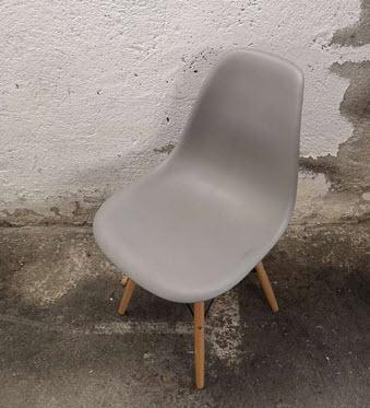 1-Stuhl Art Eames grau