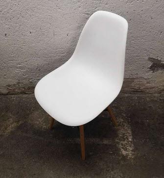 Stuhl Art Eames weiß