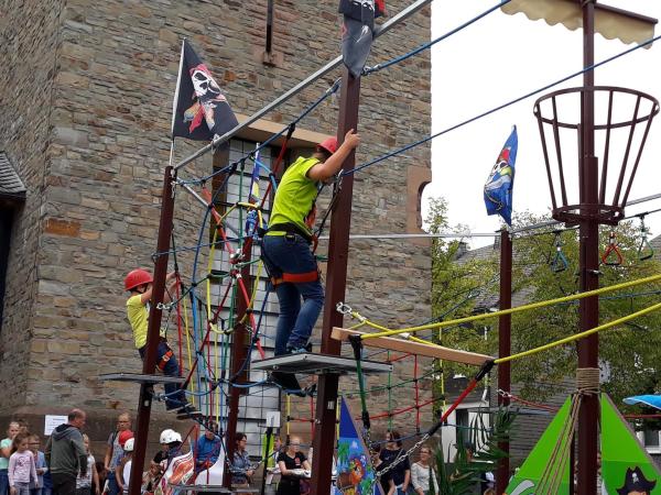 Mobiler Kinder - Hochseilgarten, Klettergarten PIRATES mieten, Verleih