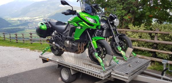 5-Motorradanhänger 1-2 750 kg gebremst mit 100er Zulassung