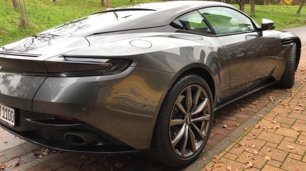 2-Aston Martin DB11 selbst erleben.