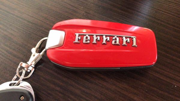 Ferrari 488 oder California T ab 99,-- € selbst fahren mieten